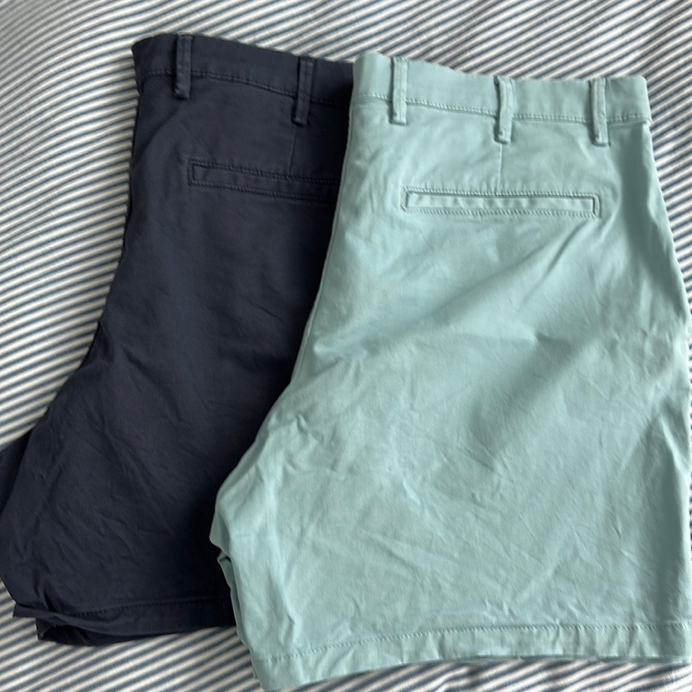 2 Gap Essential Khaki 7” short